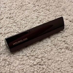 Hourglass Foundation in Warm Beige